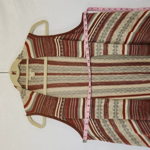 Live and Let Live One World Womens Red Sleeveless Aztec Print Cardigan Sweater - Picture 10 of 13